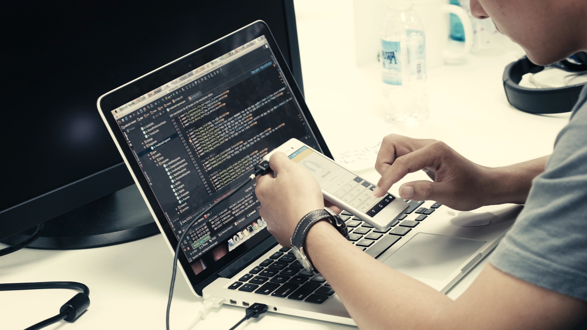 Мобильная разработка, почему стоит обратить внимание на эту сферу